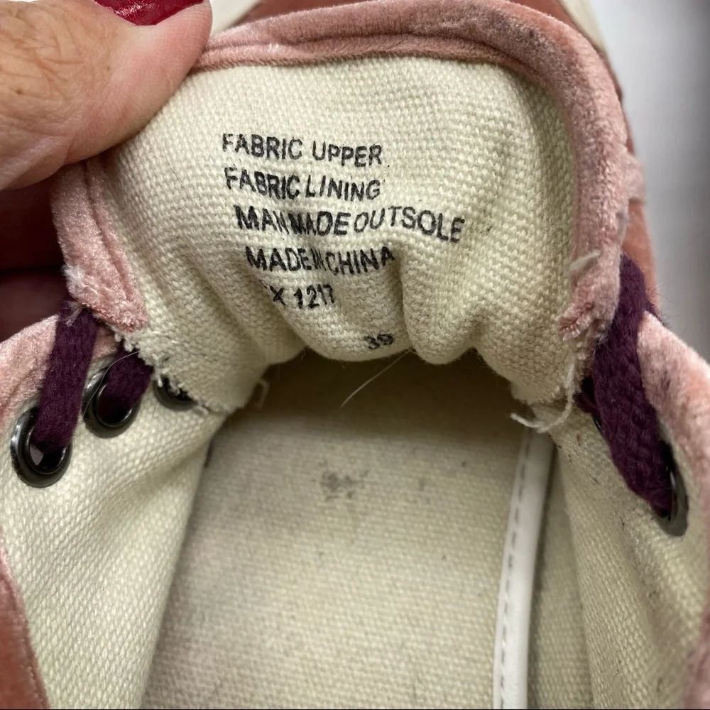 Kurt Geiger stylish pink